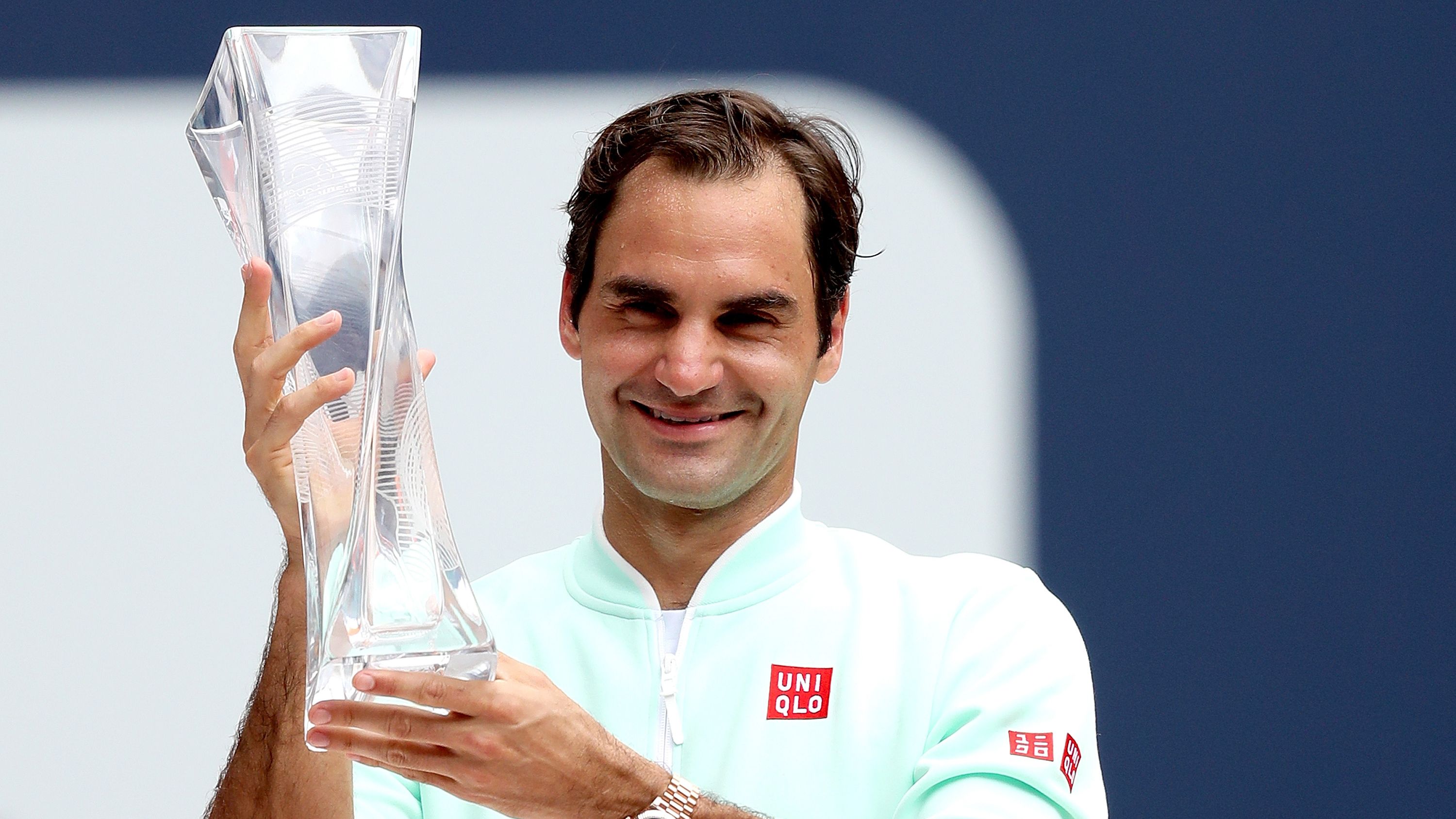 开云体育下载网页版-夺冠引发热议！，费德勒在皇家马德里比赛中持续失利热度持续攀升(94年皇家马德里阵容)