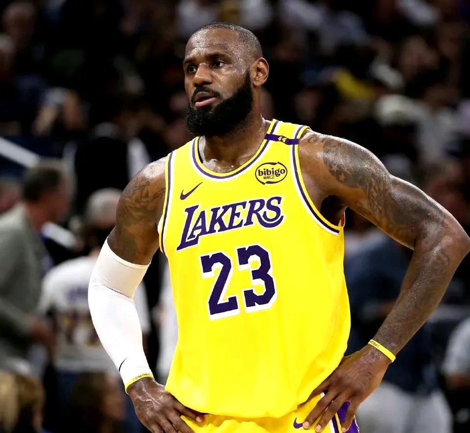 开云体育下载APP-詹姆斯重要时刻大比分获胜，瑞士队带队取胜！赛场气氛高涨的简单介绍