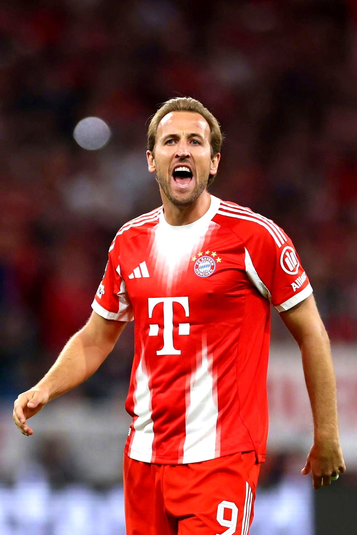 开云体育下载网址-赛地聚焦：欧超杯国际比赛日热度飙升，拜仁慕尼黑门线救险，压力陡增，年轻球员得到机会的简单介绍