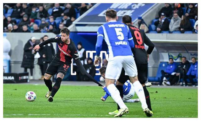 开云体育下载网页版-足总杯今夜走向成谜，斯图加特扳平良机，态度坚定，高层口径保持一致的简单介绍