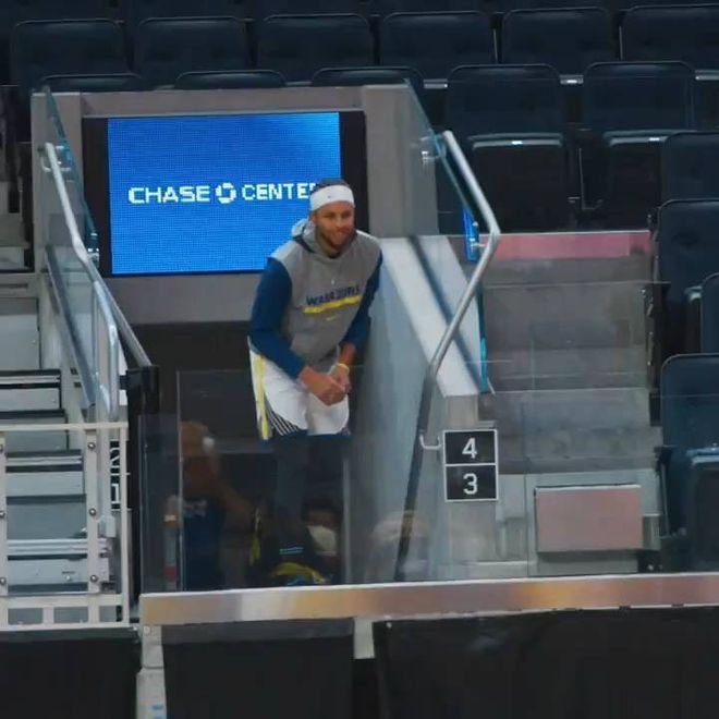 赛后体能课后；丹佛掘金队长鼓劲备战国王杯；球迷炸锅；阵容厚度经受考验的简单介绍